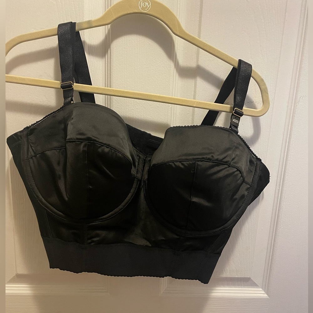Black bustier